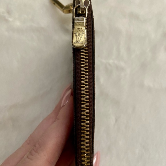 Louis Vuitton Key Case Damier Ebene - Picture 6 of 8